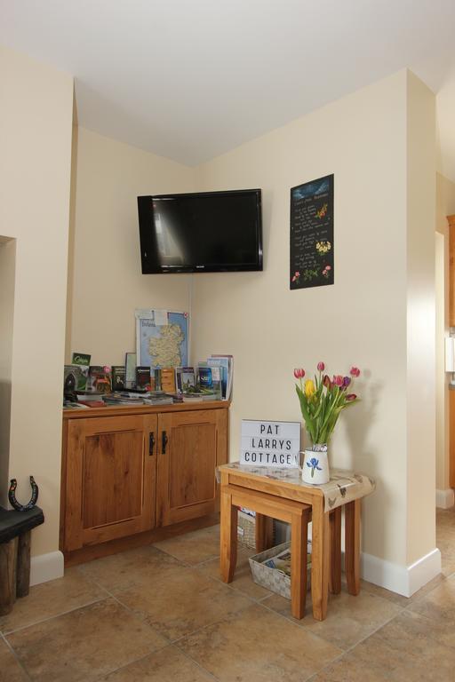 Pat Larry'S Cottage Greencastle  Extérieur photo